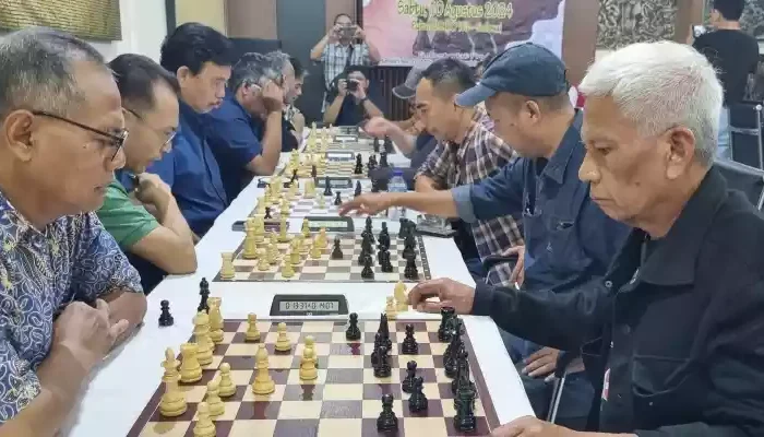 Renggangkan Ketegangan Pilpres, Para Aktivis Berbondong-bondong Ikut Turnamen Catur