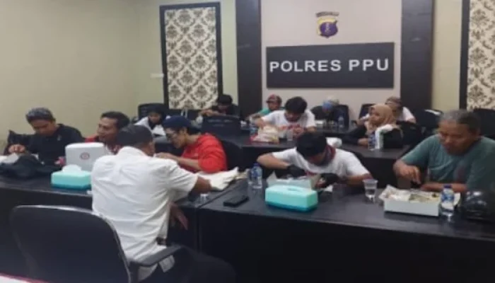 Polda Kaltim Tegaskan Aktivis Pembentang Spanduk ‘Indonesia Not for Sale’ Sudah Dipulangkan