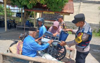 Sisi Humanis Personil Polsek Panteraja, Bantu Aktivitas Warga Disabilitas