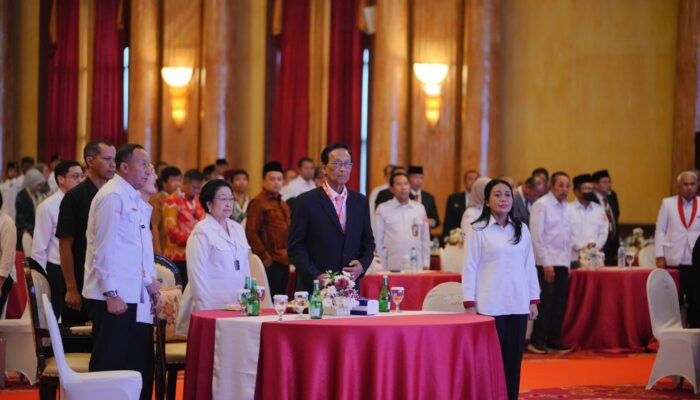 BPIP Bagikan Duplikat Bendera Pusaka Kepada Gubernur Seluruh Indonesia