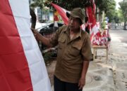 FOTO: Berdagang Sekaligus Mengingatkan Jasa Para Pahlawan Bangsa Merah Putih
