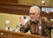 Rapat Marathon Bahas RUU Pilkada, DPR Hendak Jegal MK?