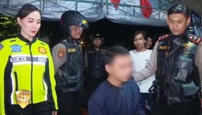 Viral Polwan Marahi & Dorong Warga Saat Makan, Ini Penjelasan Polri dan Kompolnas