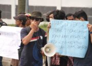 Warga Gruduk Pabrik Miras di Serang Banten Untuk Ditutup