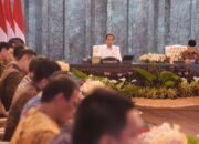 Gelar Rapat Kabinet Perdana di IKN, Jokowi Tekankan Pemerataan Ekonomi