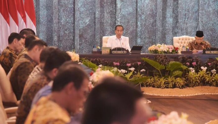 Netizen Hebohkan Ruang Rapat Redup Istana Garuda