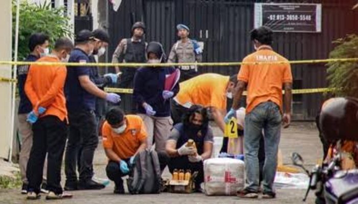 Selain Berbaiat ke ISIS, Terduga Teroris Batu Belajar Rakit BOM dari Internet