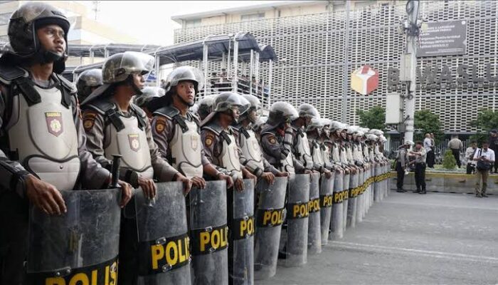 Pernyataan Polisi Tak Perlu Jaga Demo Cukup Satpol PP adalah Salah Kaprah & Menyesatkan