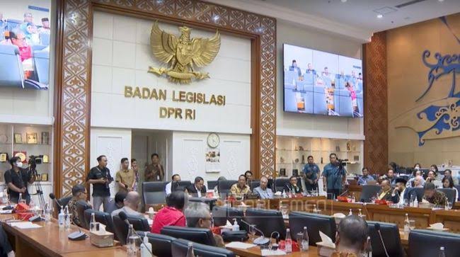 Baleg DPR Tegaskan Hasil Revisi UU Pilkada Tidak Melenceng dari Putusan MK
