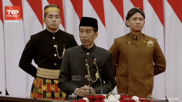 Pencapaian 10 Tahun Jokowi, Bangun 366 Ribu Km Jalan Desa & 2700 Km Jalan Tol
