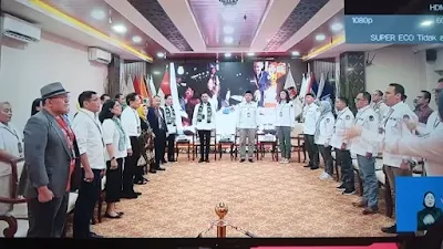 Dharma-Kun Resmi Daftar Pilkada Jakarta, Rombongan Didampingi Kamaruddin Simanjuntak