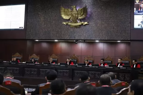 Pengamat : Ada Nuansa Politis Kuat Dibalik Putusan MK