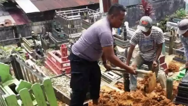 23 Tahun Jadi Penggali Kubur, Bripka Joko Hadi dapat Perhatian Kapolri