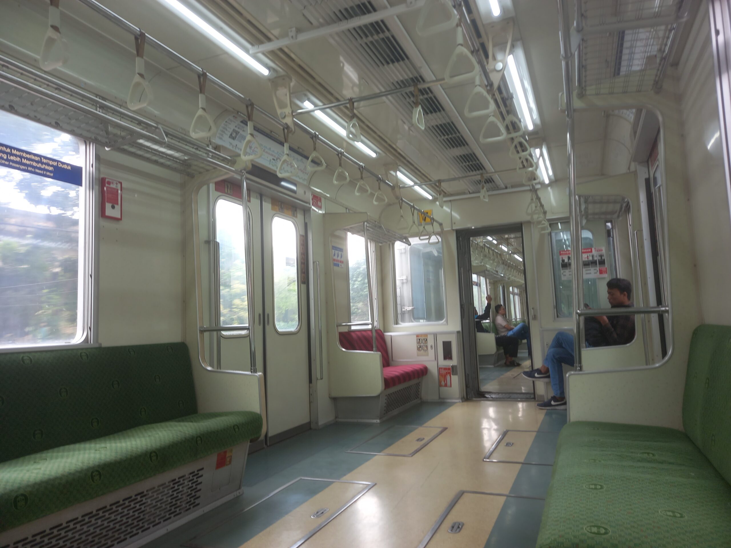 Subsidi KRL Berbasis NIK: Solusi Tepat atau Beban Baru bagi Kelas Menengah?