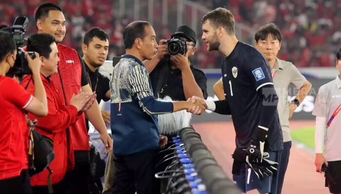 Presiden Jokowi Apresiasi Pemain Timnas Indonesia dalam Laga di Stadion GBK