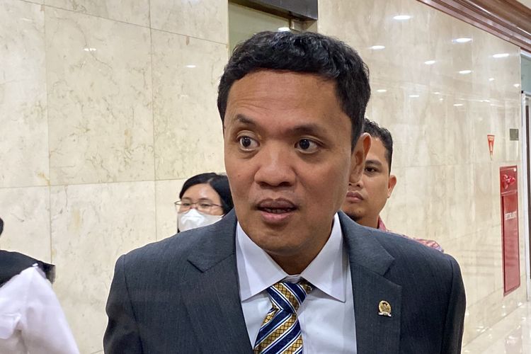 Bebaskan Pilot Susi Air dari KKB, Habiburokhman Puji Kinerja TNI-Polri