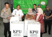 KPU DKI Salurkan Logistik Pilkada 2024