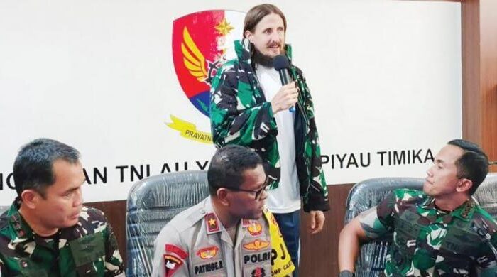 Bebaskan Pilot Susi Air dari KKB Tanpa Kontak Senjata, TNI-Polri Panen Pujian