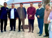 Netizen Cibir Balik Viral Mahfud MD & Anies Diduga Foto Depan Jet Pribadi