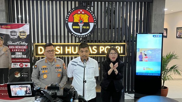 Komentar ‘Bom’ di Siaran Langsung Paus Fransiskus, 7 Orang di Wilayah Berbeda Dibekuk Densus 88