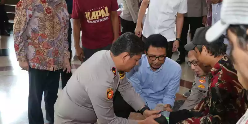 HUT Humas Polri ke-73, Polda Metro Jaya Berikan Bantuan Kaki Palsu