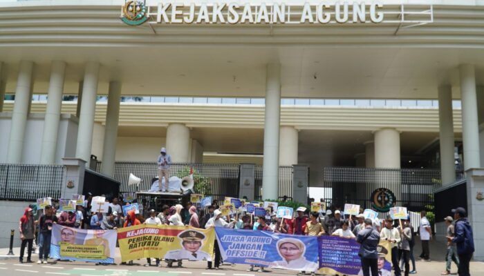Aksi di Kejagung & DPR, Ratusan Massa GPMH Desak Periksa Ulang Ratu Tatu
