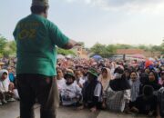 Ribuan Massa Turun Menangkan Kotak Kosong di Pilkada Brebes