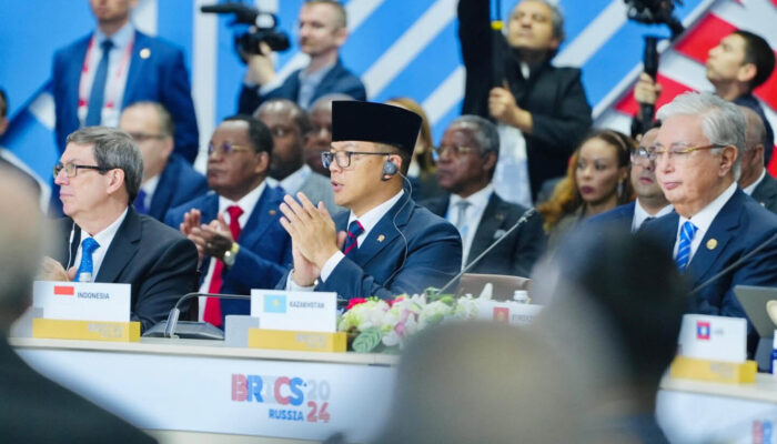 Pro & Kontra Indonesia Gabung Brics
