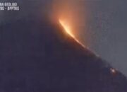 Gunung Merapi Kembali Erupsi Memicu 40 Kali Gempa dan 21 Kali Guguran Lava