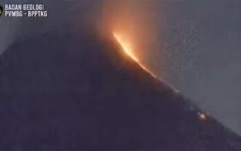 Gunung Merapi Kembali Erupsi Memicu 40 Kali Gempa dan 21 Kali Guguran Lava