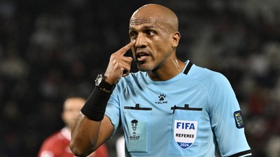 Ini Dia Profil Ahmed Al Kaf, Wasit yang ‘Rampok’ Kemenangan Indonesia