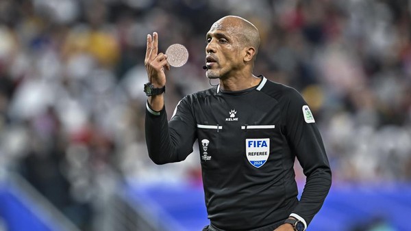 FIFA Didesak Beri Sanksi Buntut Wasit Ahmed Al Kaf yang Rampok Kemenangan Timnas Indonesia