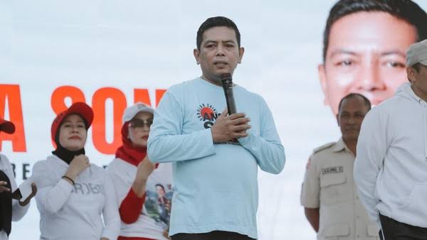 Andra Soni Tawarkan Sekolah Gratis ke Baztian, Bocah Difabel yang Viral Buka Jalan untuk Ambulans