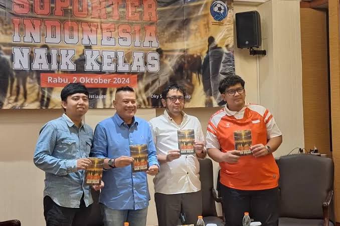 Peringatan 2 Tahun Kanjuruhan, Kemenpora Bekerja Sama Luncurkan Buku ‘Suporter Indonesia Naik Kelas’