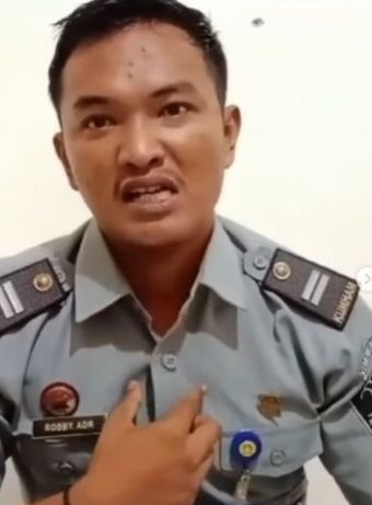 Tangis Petugas Lapas Minta Tolong Ke Presiden dan Kapolri