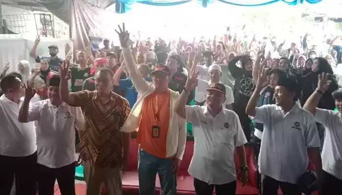 Jumhur Pimpin Ratusan Buruh Deklarasi Dukung Pram-Rano di Pilkada Jakarta