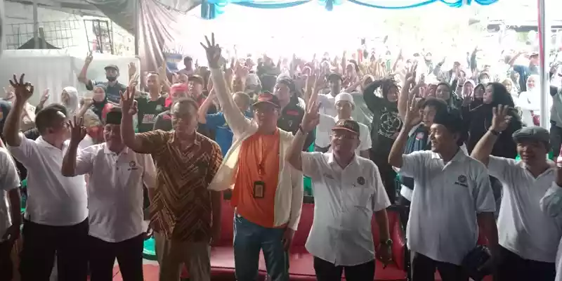 Jumhur Pimpin Ratusan Buruh Deklarasi Dukung Pram-Rano di Pilkada Jakarta