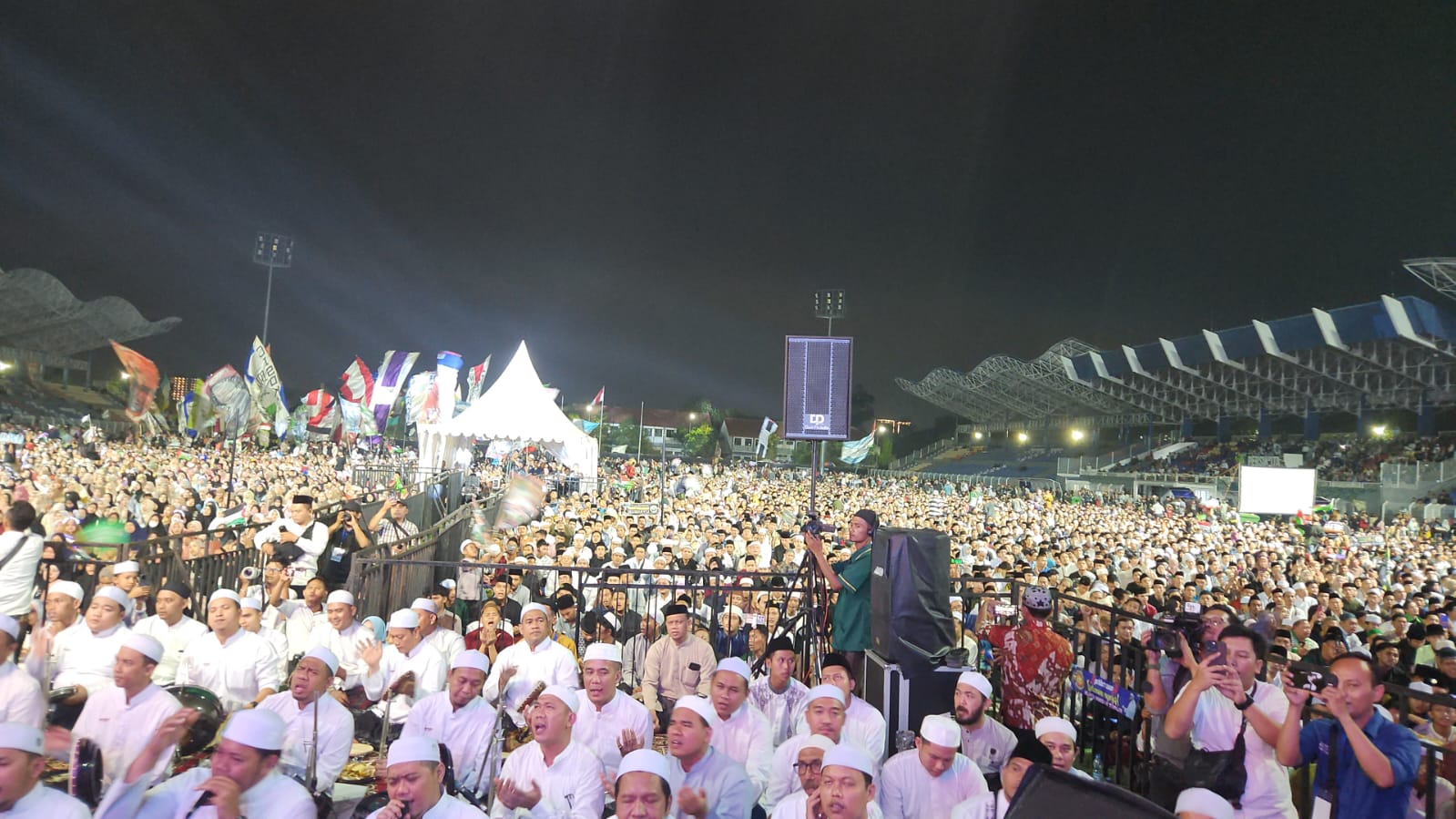 Andra Soni Bersholawat dengan Habib Syech bin Abdul Qodir Assegaf