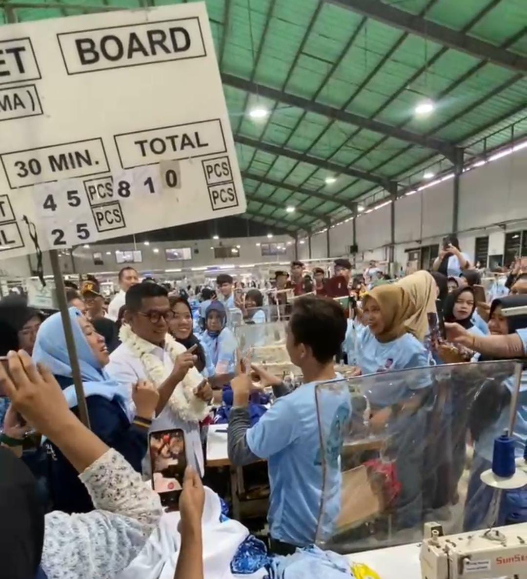 Andra Soni Sapa Ribuan Buruh di Tangerang, Tegaskan Komitmen Tingkatkan Kesejahteraan Masyarakat