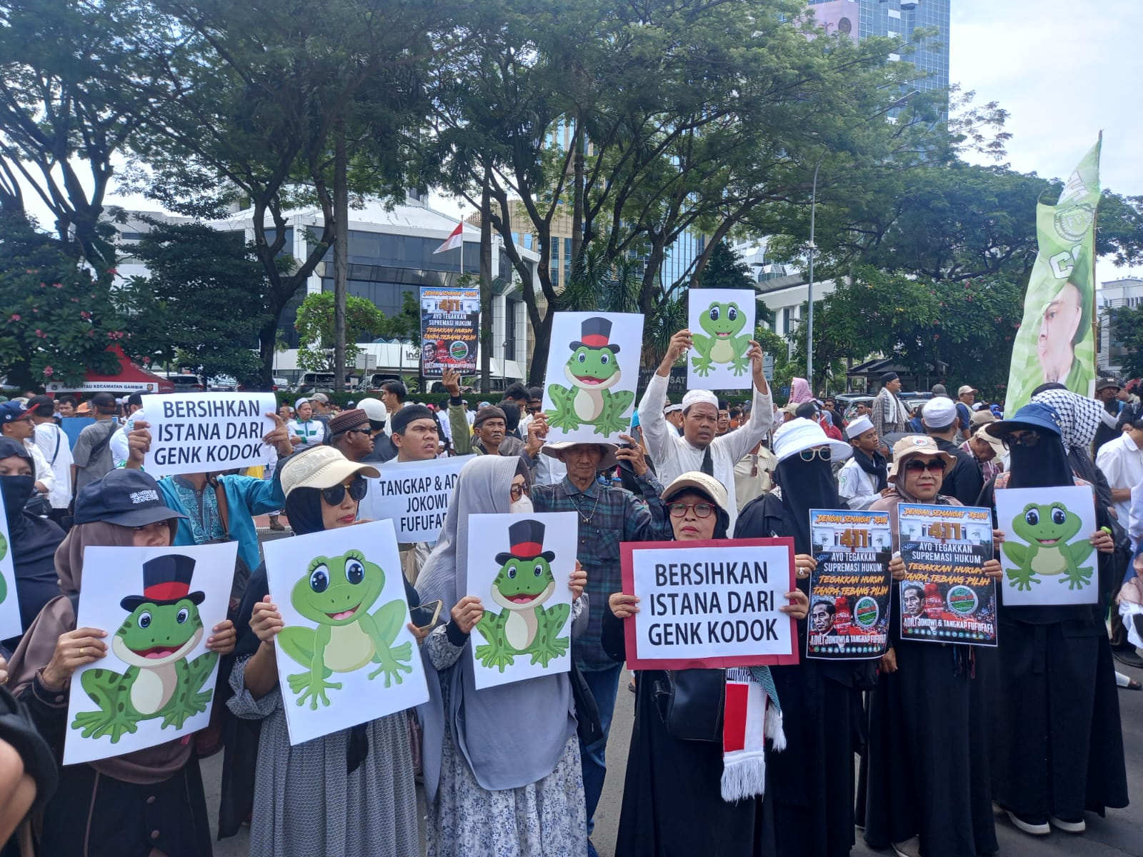 Rame-Rame Bela Jokowi & Kritik Reuni 411 yang Sudah Tidak Dihati Umat Islam