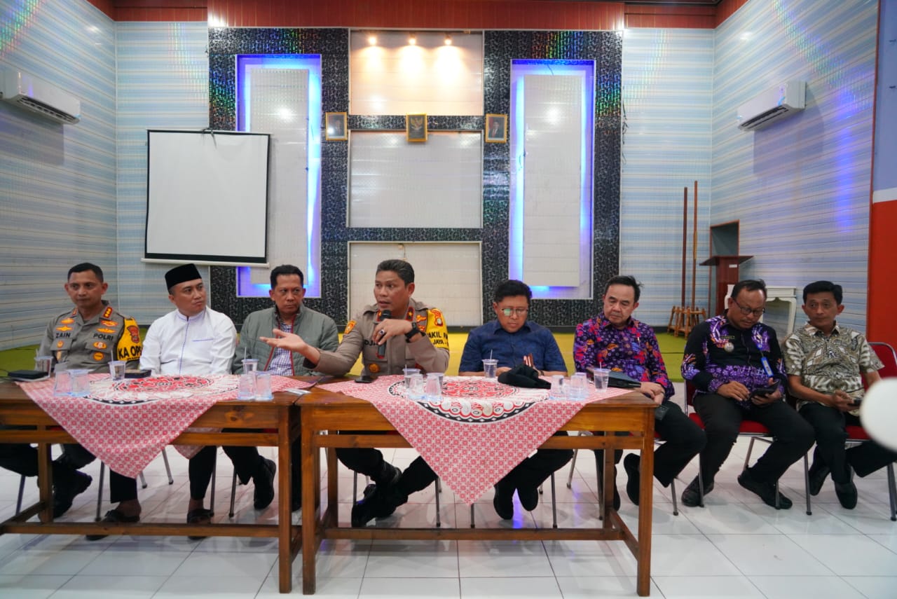 Wakapolda Metro Turun ke Lokasi Ricuh Teluknaga untuk Tenangkan Warga