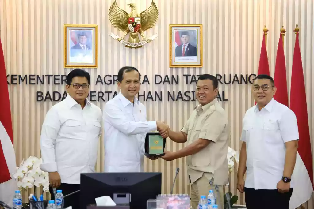 Menteri ATR/BPN Terima Kunjungan Menteri Transmigrasi, Siap Dukung & Sukseskan Program Transmigrasi