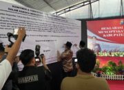 Paslon Cabup-Cawabup Nomor Urut 01 & 02 Sepakat Tanda Tangani Deklarasi Ciptakan Situasi Damai di Pilkada Sampang