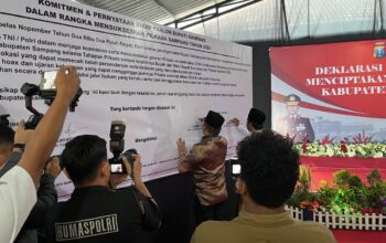 Paslon Cabup-Cawabup Nomor Urut 01 & 02 Sepakat Tanda Tangani Deklarasi Ciptakan Situasi Damai di Pilkada Sampang