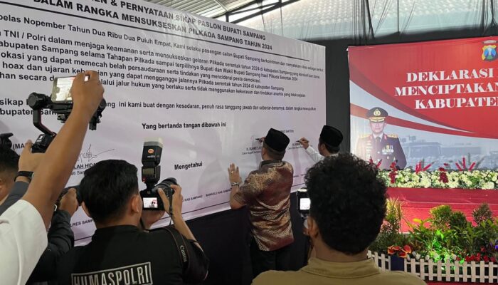 Paslon Cabup-Cawabup Nomor Urut 01 & 02 Sepakat Tanda Tangani Deklarasi Ciptakan Situasi Damai di Pilkada Sampang