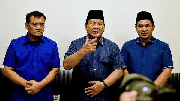 Dukungan Prabowo ke Luthfi-Yasin Dibela Banyak Pihak, Komisi II Hingga Gerindra Kompak Sebut Kapasitasnya sebagai Ketum Parpol