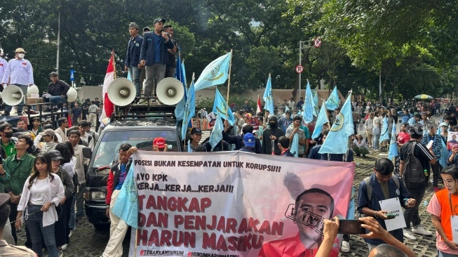 Pendemo Ancam Bakar Gedung KPK Jika Harun Masiku Tak Segera Ditangkap