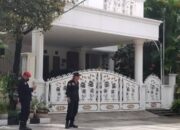 Kondisi Kediaman Sepi Setelah Sekjen PDIP Hasto Kristiyanto Ditetapkan Jadi Tersangka oleh KPK