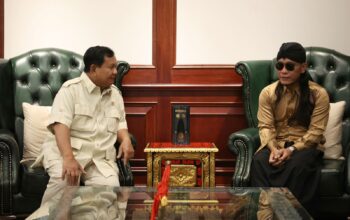 Prabowo dan Gus Miftah di Kantor Kemenhan