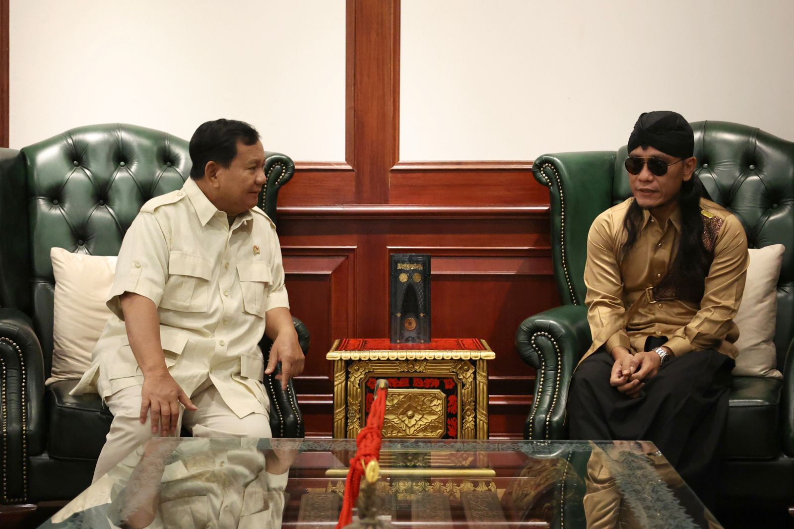 Prabowo dan Gus Miftah di Kantor Kemenhan
